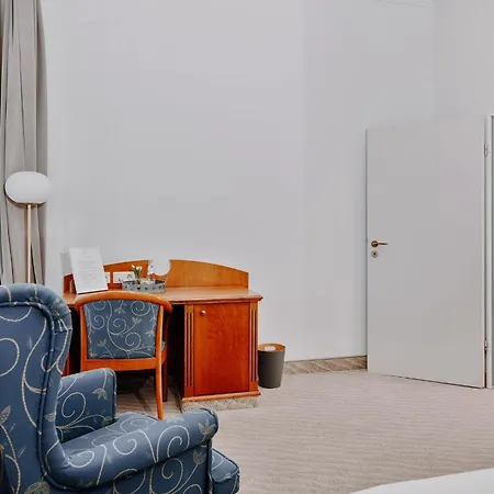Seehotel 3* ボルクム